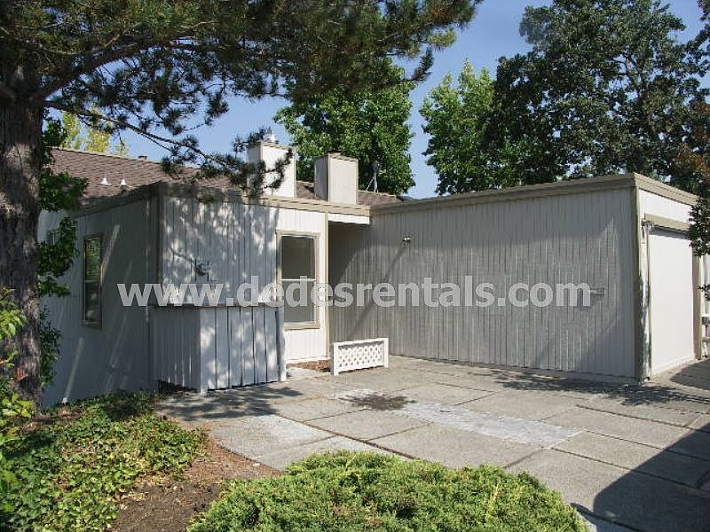 Bennett Valley Knolls condo