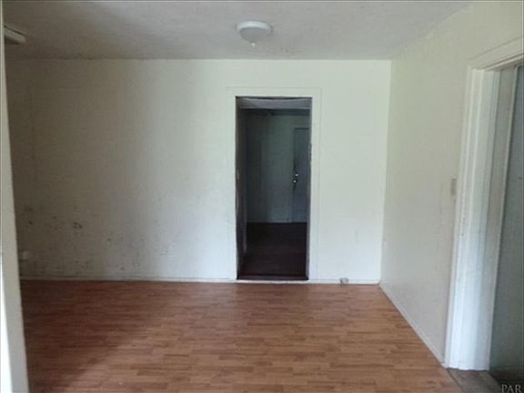 5th image of 102 Aquamarine Ave