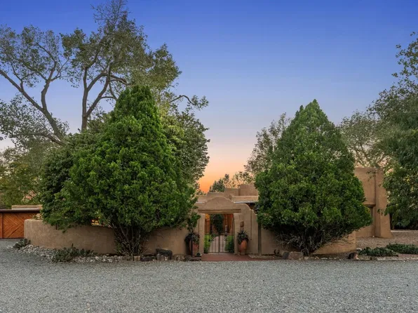 130 Koontz Rd, Corrales, NM 87048