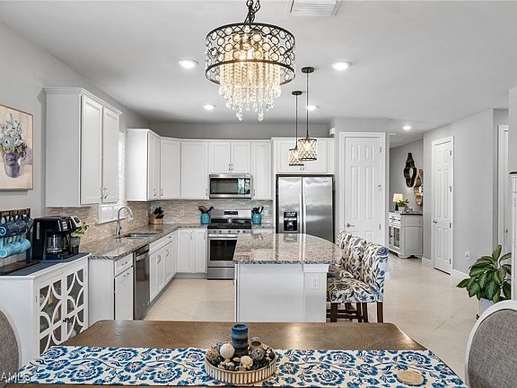 4th image of 17640 Silverspur Dr