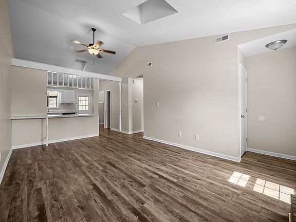 3rd image of 323 W Frances St
