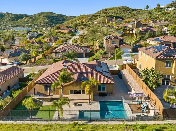 1521 Los Senderos, Santee, CA 92071