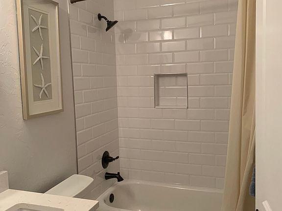 2nd image of 2557 Pelican Dr