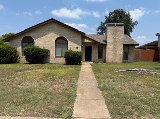 2925 O'Henry Dr, Garland, TX 75042