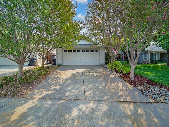 2nd image of 2643 Stoughton Way