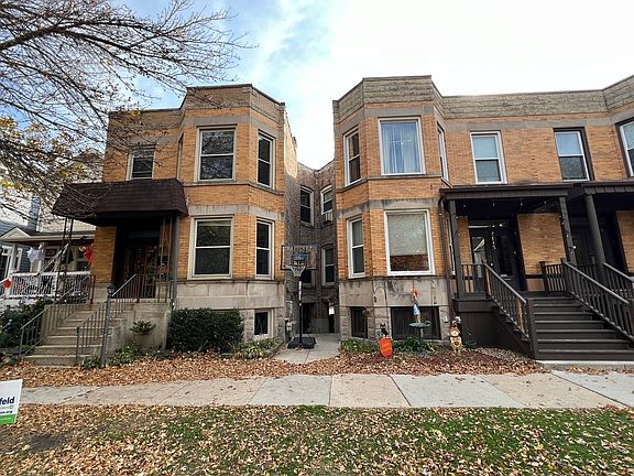 3rd image of 2143 W Bradley Pl