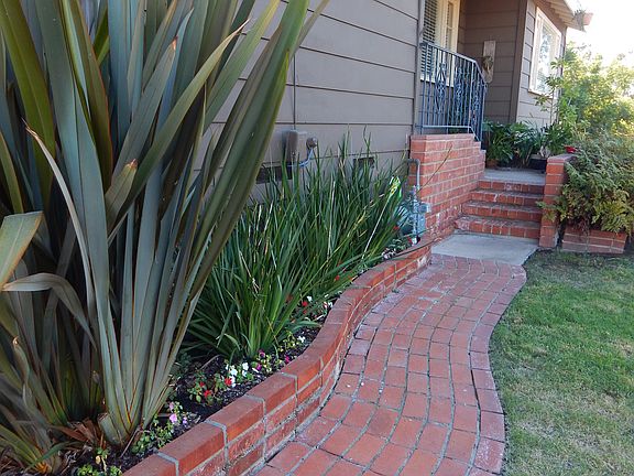 3rd image of 2421 Sumac Dr