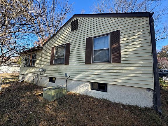 2nd image of 1017 Roxton Dr