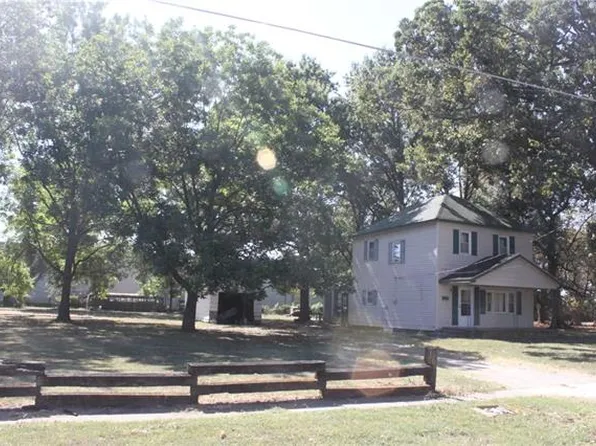 1006 E Washington St, Pittsburg, KS 66762