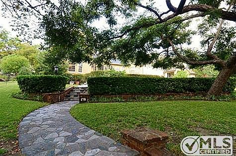 4th image of 6935 Lakeshore Dr
