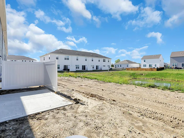 6302 Marinelli Dr N — Photo 39