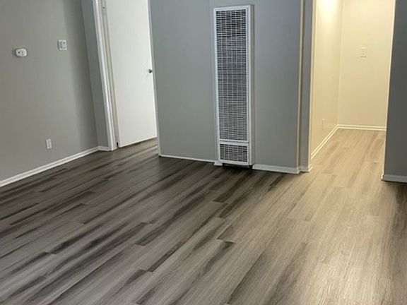 4th image of 1020 Roswell Ave APT H