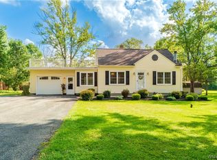 4977 Hickory Rd, Hamburg, NY 14075