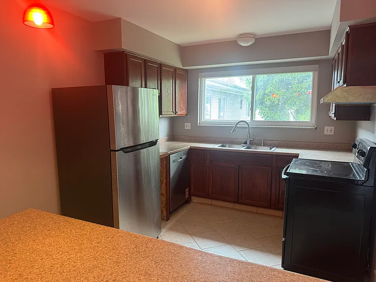 4859 Mansfield Ave #8H — Photo 7