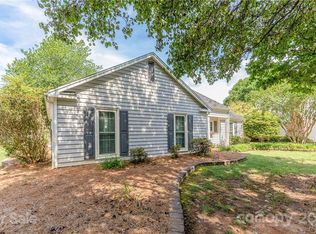 11713 Buckstone Ln, Charlotte, NC 28277