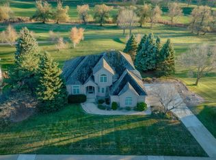 805 W Ralph Rogers Rd, Sioux Falls, SD 57108