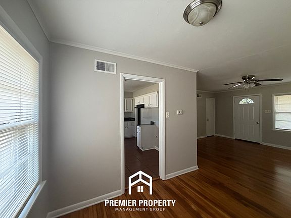 5th image of 1802 Cornelia Ln