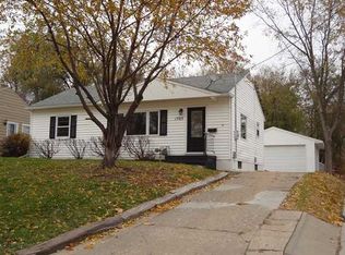 1505 62nd St, Des Moines, IA 50311