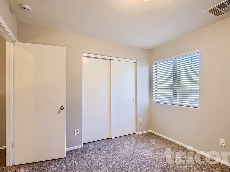 13301 E Primrose Ln — Photo 17