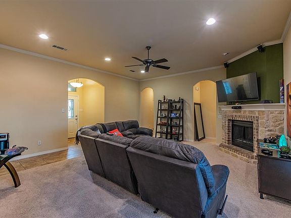 2nd image of 322 Spyglass Dr