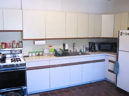 Sold by Dorothy Raymond Morehead, LREB | media 32