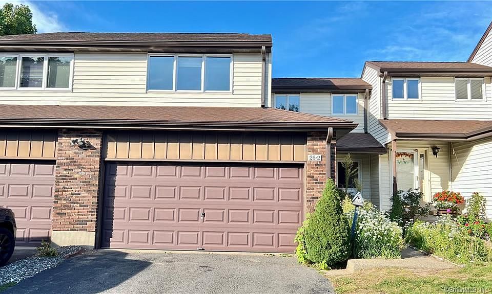 1st image of 25 Arthur Dr #2