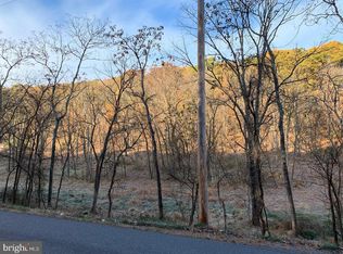 Mountain Lake Rd, Hedgesville, WV 25427