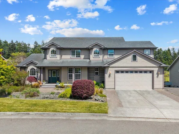 1699 Cardinal Dr, McKinleyville, CA 95519