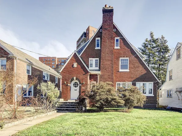 4535 220th Pl, Flushing, NY 11361