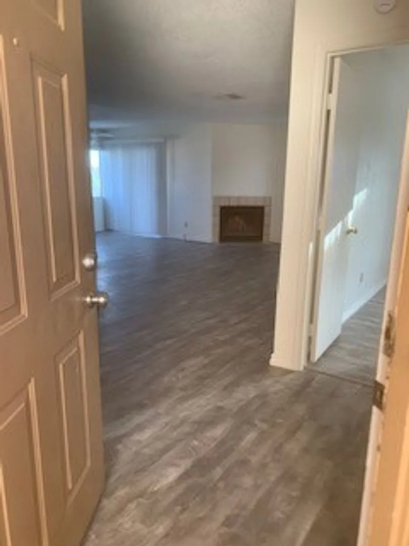 Updated 2 bedroom unit in Colorado Bay!! — Photo 3