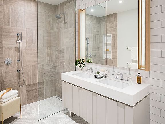 5th image of 2218 Jackson Ave #408