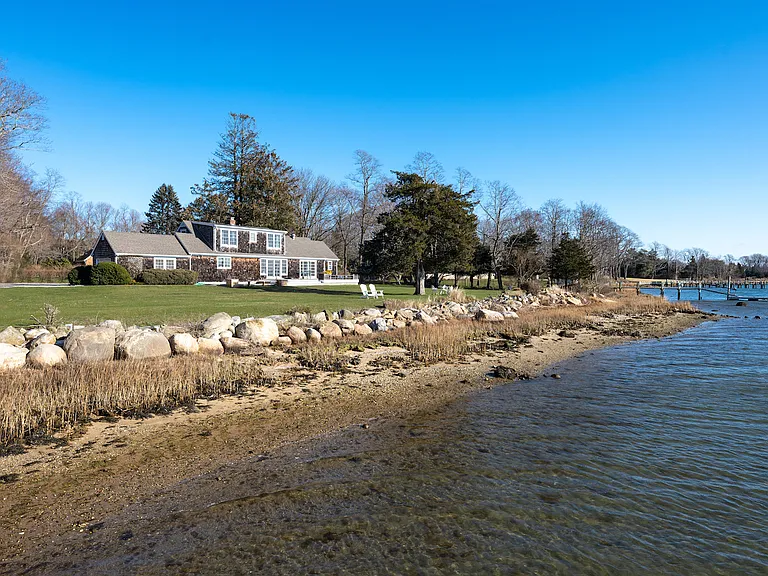 69 Ferry Rd — Photo 1