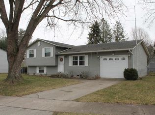 4009 Pleasant Point Ct, Mishawaka, IN 46544