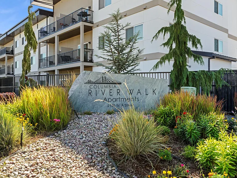 Columbia River Walk Apartments — Photo 77