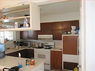 4th image of 1861 Naples Dr