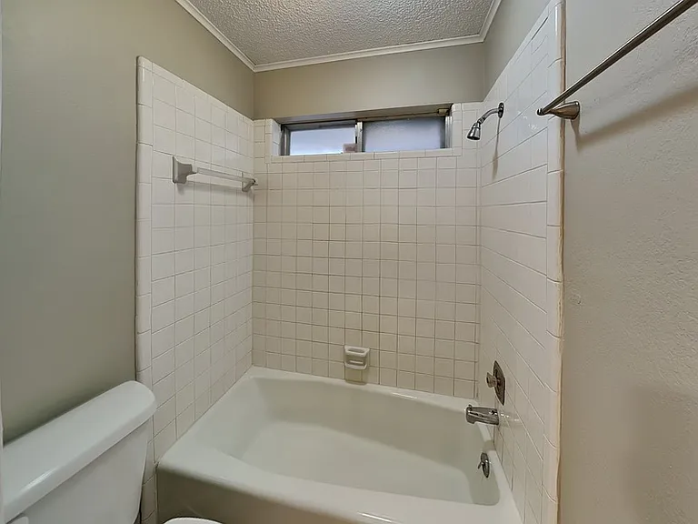 7709 Silveridge Dr — Photo 16
