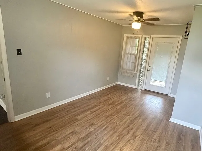 151 Park Ave — Photo 10