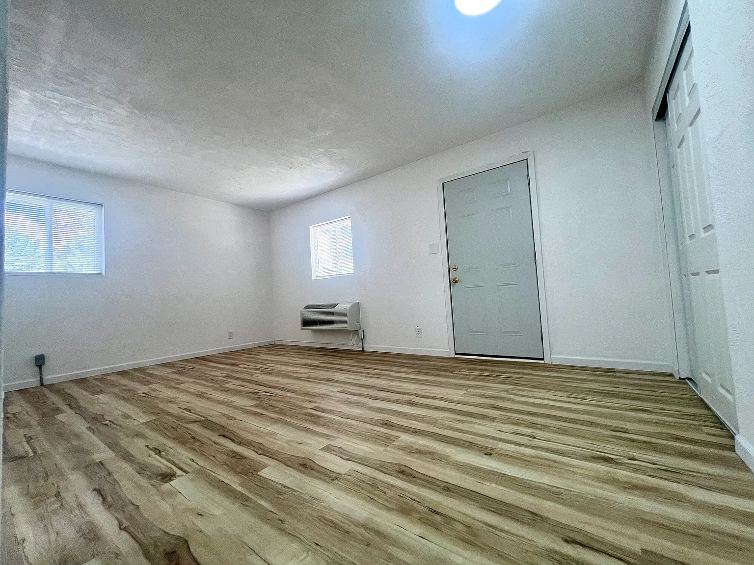 1 bed, 500 sqft, $875 — Photo 3