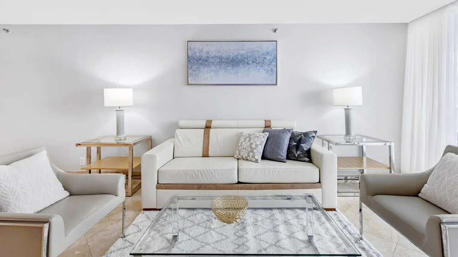 1 bed, 1.0 bath, 1087 sqft, $4,432 — Photo 3