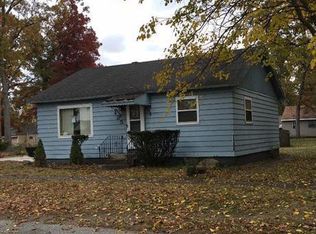 425 Larchmere Rd, Kingsford Heights, IN 46346