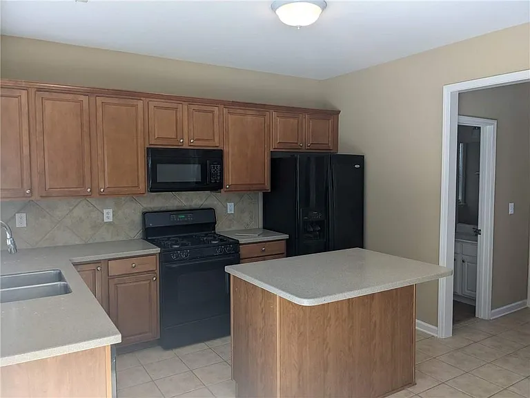 8730 Radford Ln — Photo 5