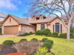 2210 Clearwater Dr, Round Rock, TX 78681