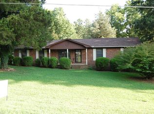 1142 Heathwood Dr, Randleman, NC 27317