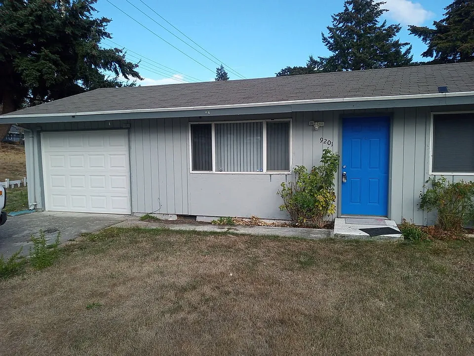 9201-9203 32nd Avenue Ct S
