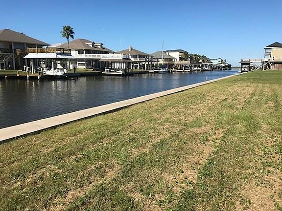 4th image of 1145 Lagoon Dr
