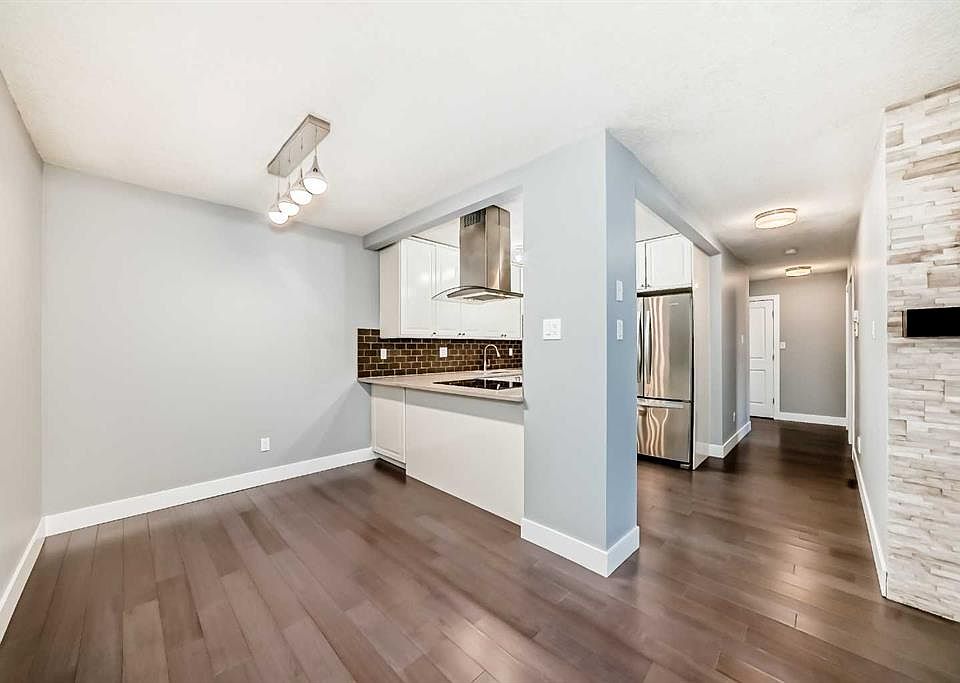 1st image of 537 W 14th Ave SW #604