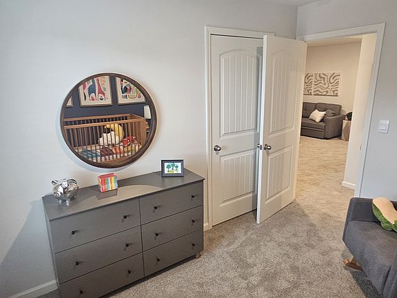 5th image of 332 Stoneybrook Dr #324