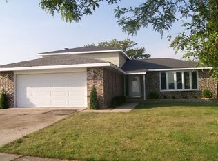 6328 Sunflower Dr, Matteson, IL 60443