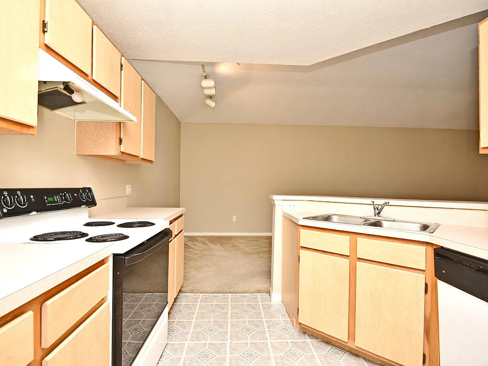 6578 Swissco Dr #132