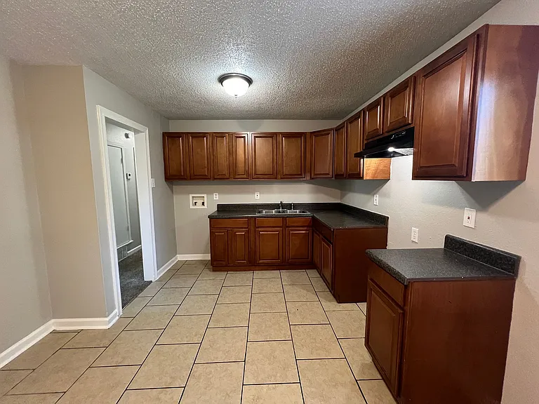 597 Western Park Dr — Photo 10